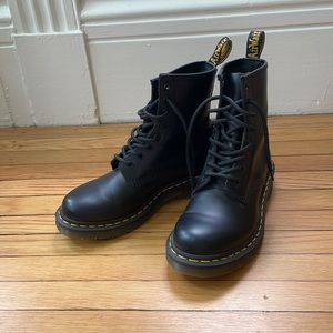 Dr Martens 1460 Smooth Leather Lace Up Boots